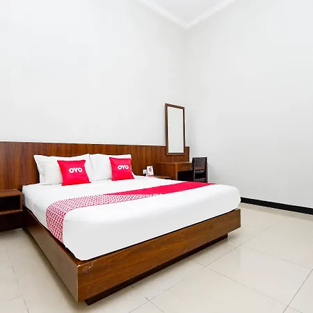 OYO 2436 Hotel Kencana Tegal  Bagian luar foto