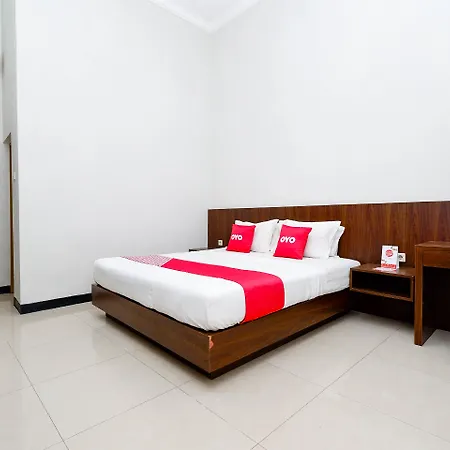OYO 2436 Hotel Kencana Tegal  Bagian luar foto