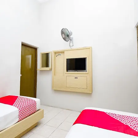 OYO 2436 Hotel Kencana Tegal  Bagian luar foto