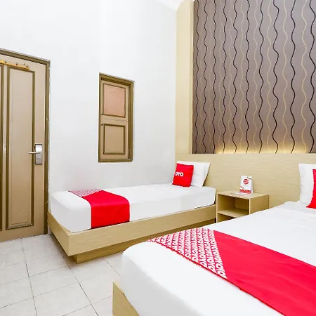 OYO 2436 Hotel Kencana Tegal  Bagian luar foto