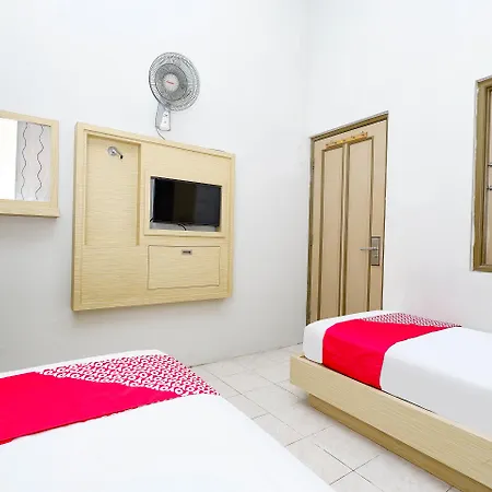 OYO 2436 Hotel Kencana Tegal  Bagian luar foto