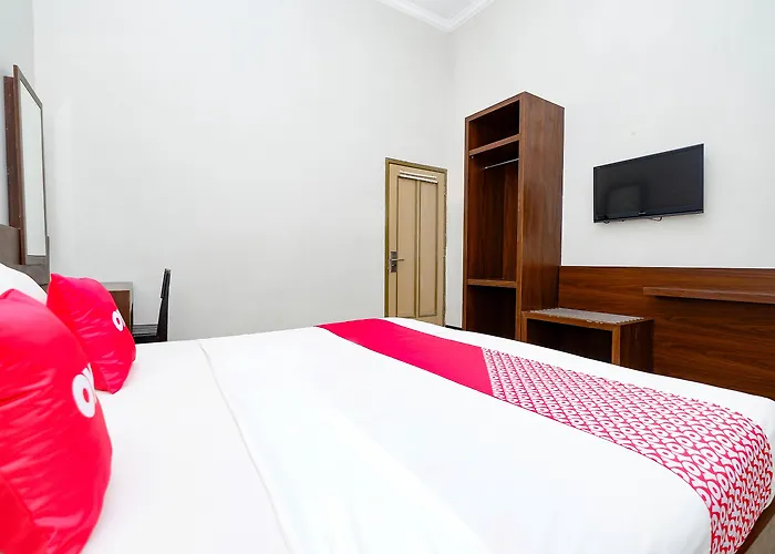 Super Oyo 2436 Hotel Kencana
