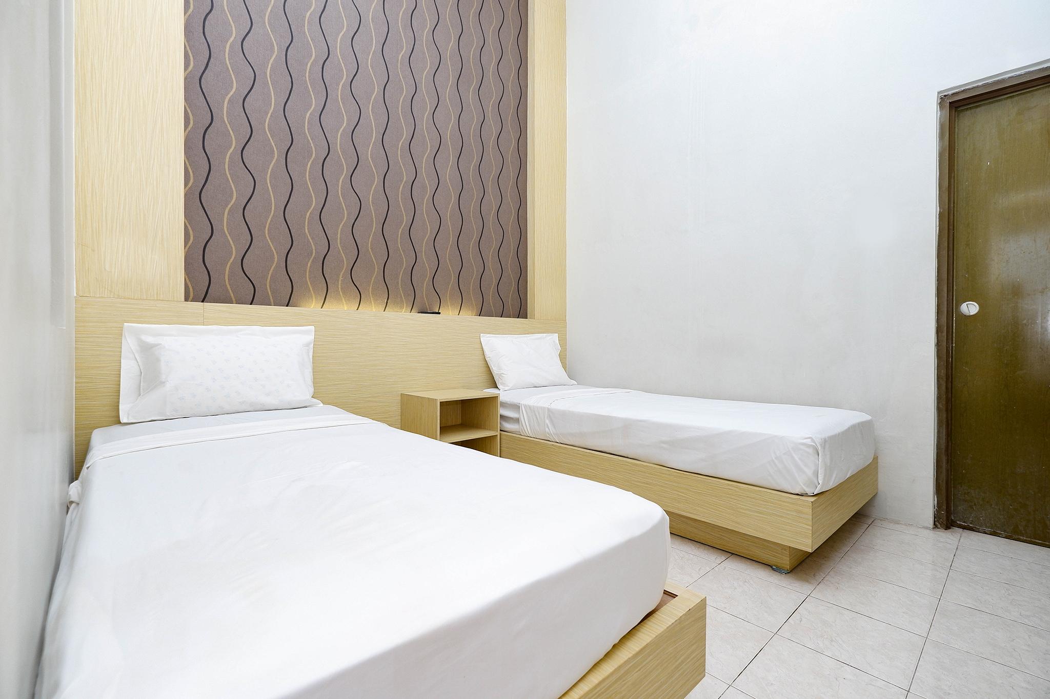Super Oyo 2436 Kencana 2* Tegal (Central Java)